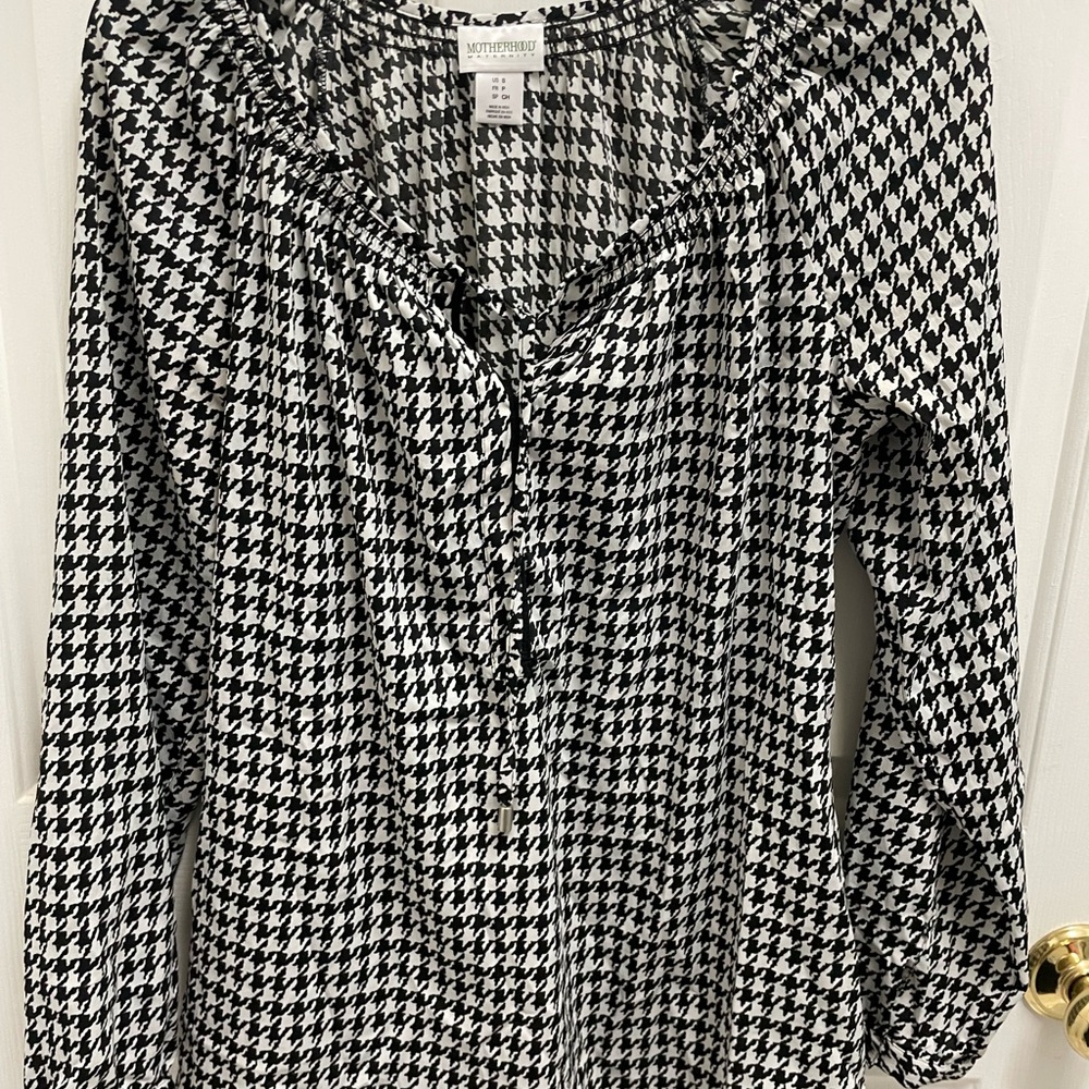 Motherhood Black and White Houndstooth Blouse